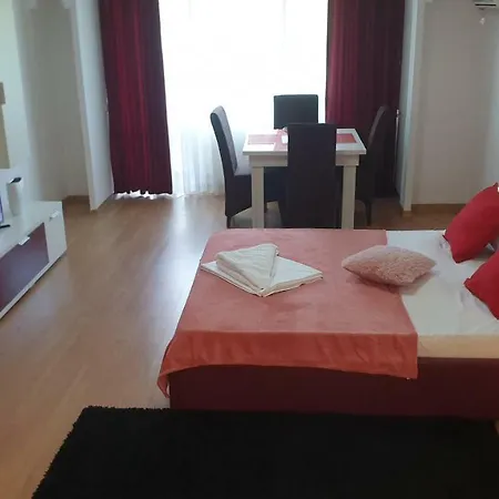 Apartment Divan