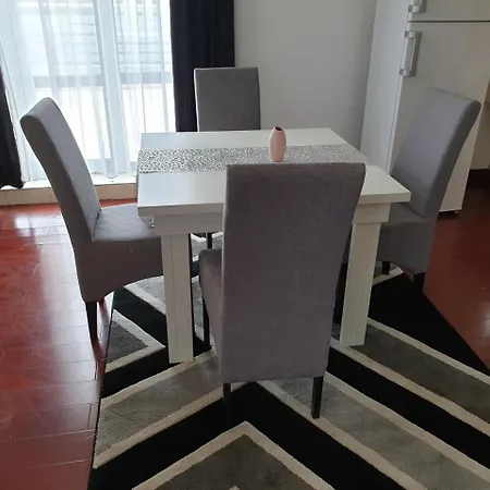 Divan * Bucureşti